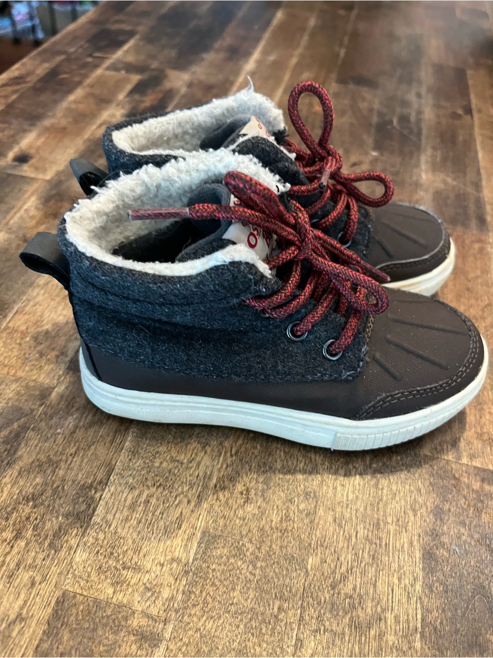Boys Dark Gray & Red Winter Ankle Boots with Faux Fur Lining size 10